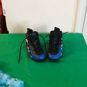 AWESOME CONDITION youth nike foamposites
